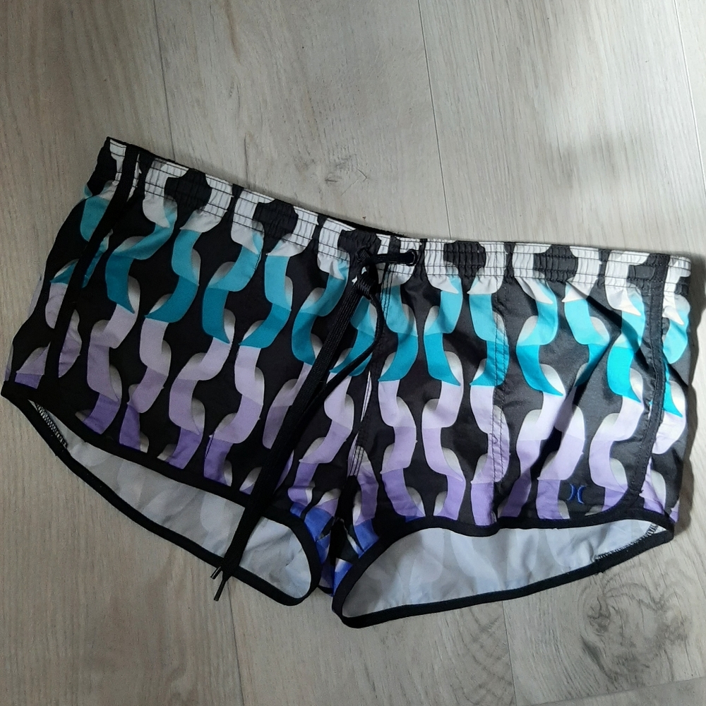 Hurley shorts size large